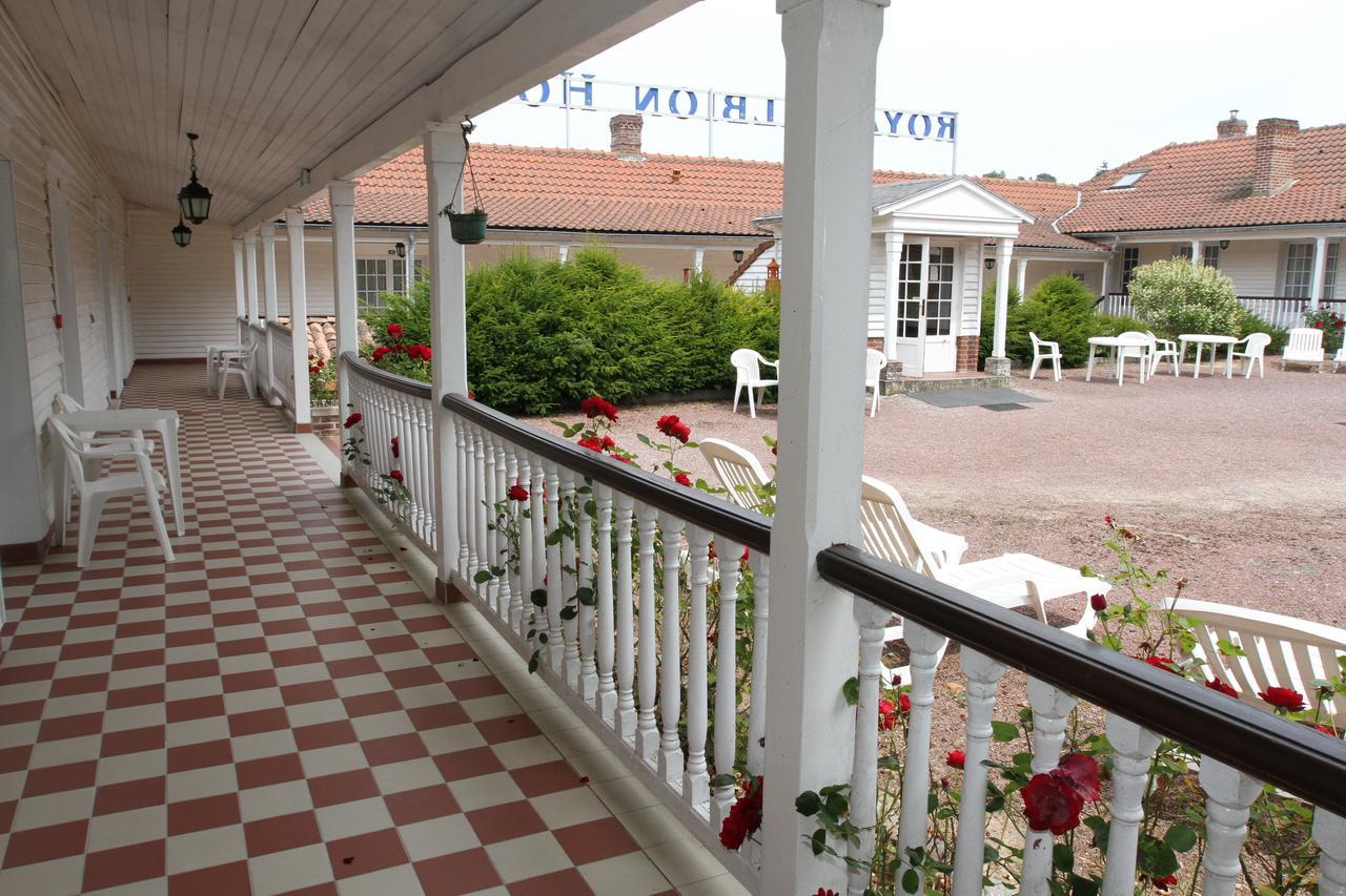 Hotel Royal Albion Mesnil-Val-Plage Exterior photo